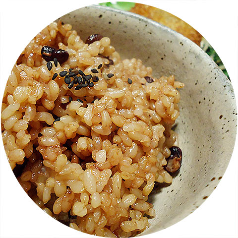 圧力釜で炊き上げた驚きの味わいの玄米は最高！